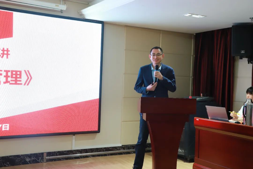 1682836299447583.jpg 明超.jpg