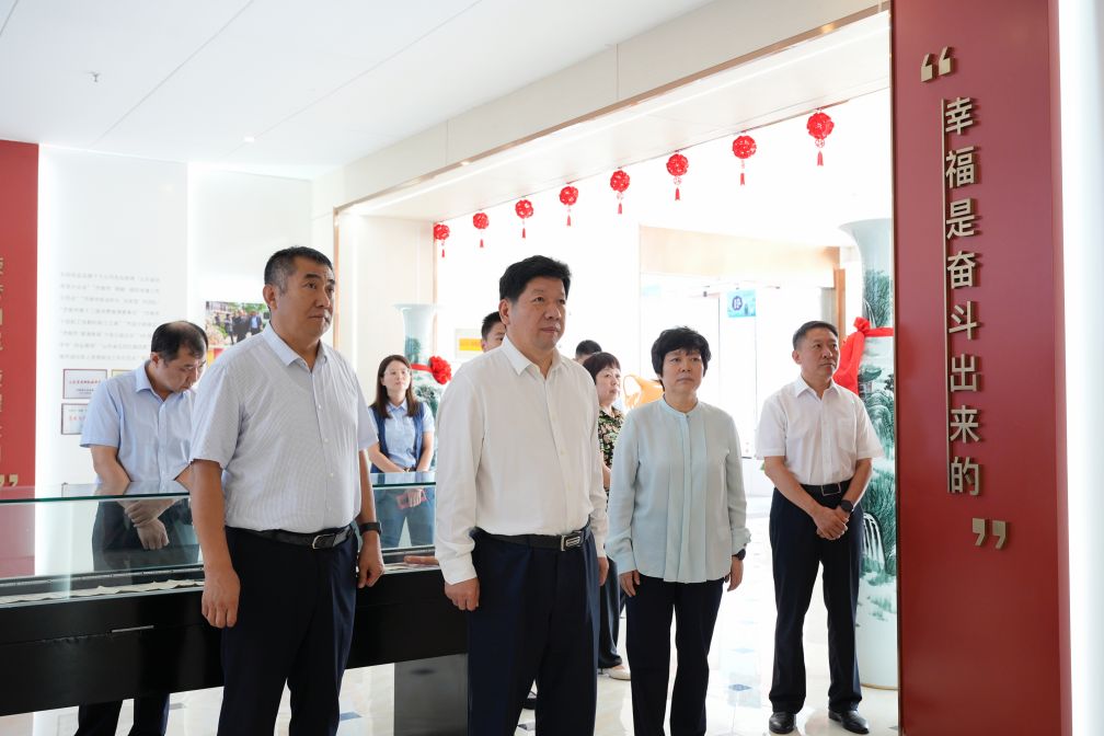 一楼文化墙.jpg